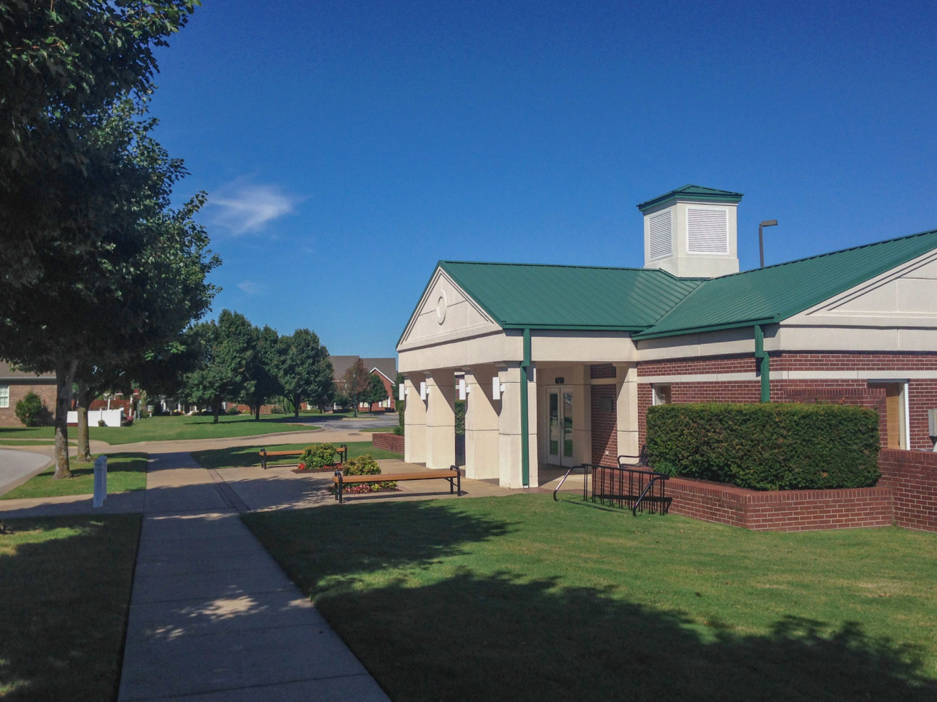 Community Pool Room HarBer Meadows
